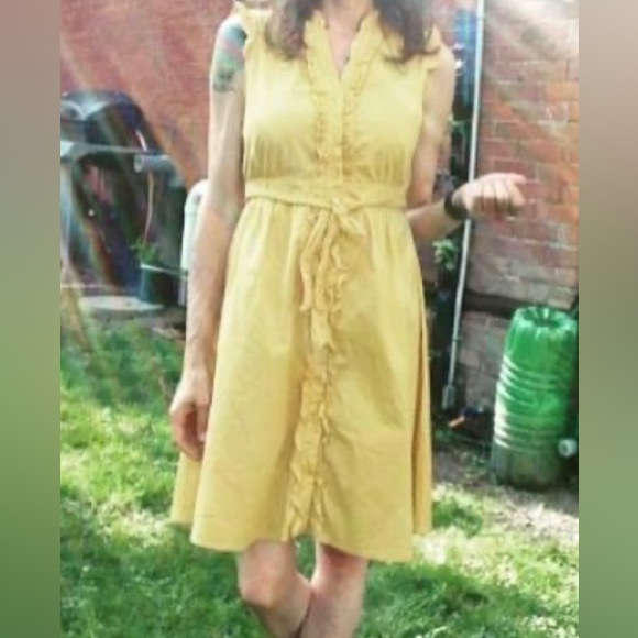 Chelsea yellow button up sundress. Size S - Picture 4 of 4